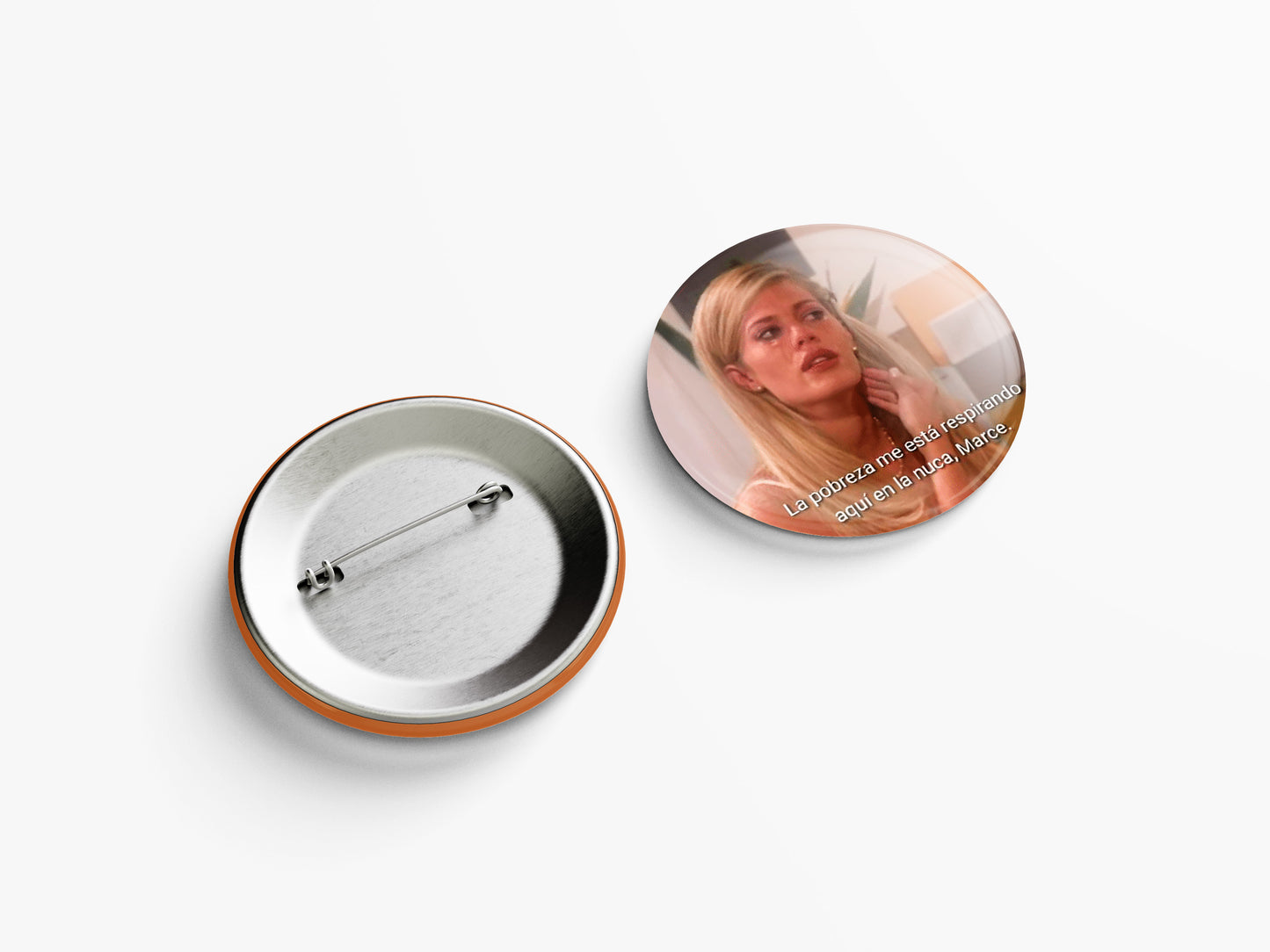 YO SOY BETTY, LA FEA: LA POBREZA ME ESTA RESPIRANDO PIN