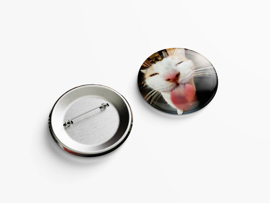 KISS CAT PIN